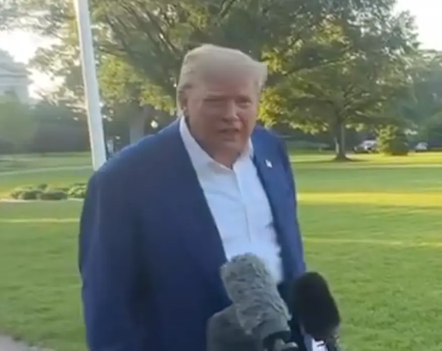 Donald Trump could be heard swearing in an extremely rare explicit rant about Iran and Israel (X/@rachelvscott)