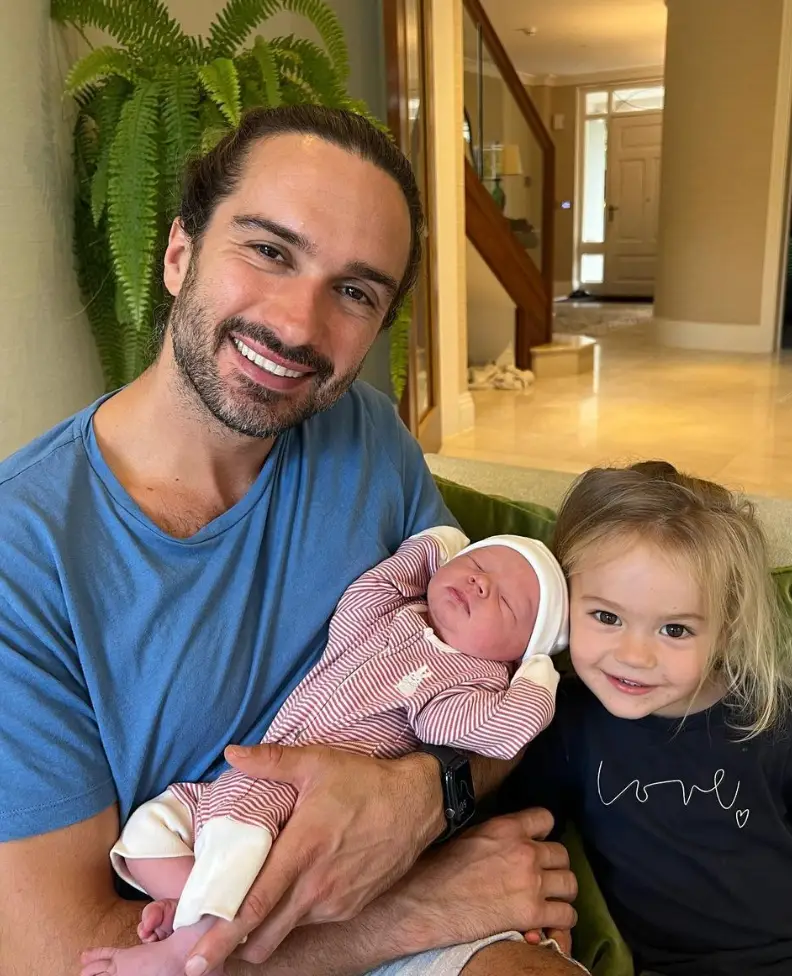 People are calling for the family to name their little one Elizabeth.