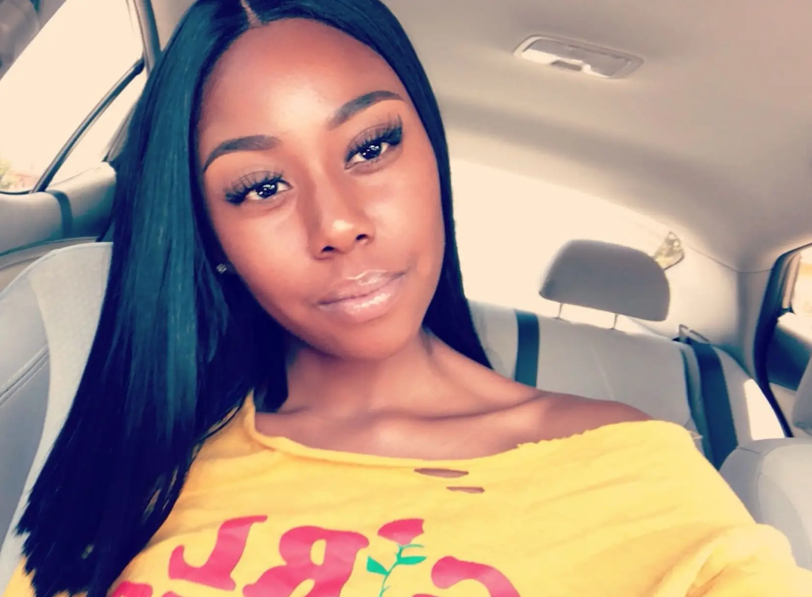 Alexis said online dating wasn't for her. (Jam Press)