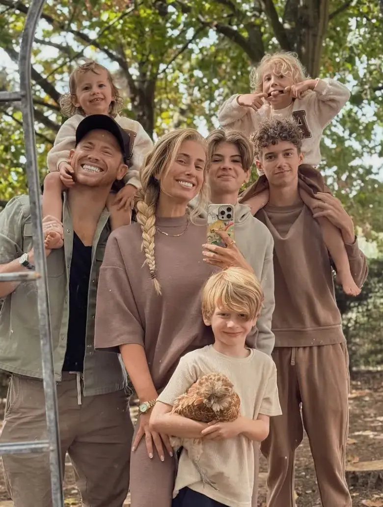 The couple welcomed their two youngest daughters at the property (Instagram/@staceysolomon)