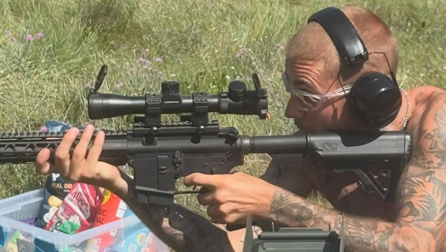 Justin Bieber has shared multiple pictures of him holding guns via Instagram (Instagram/@lilbieber)