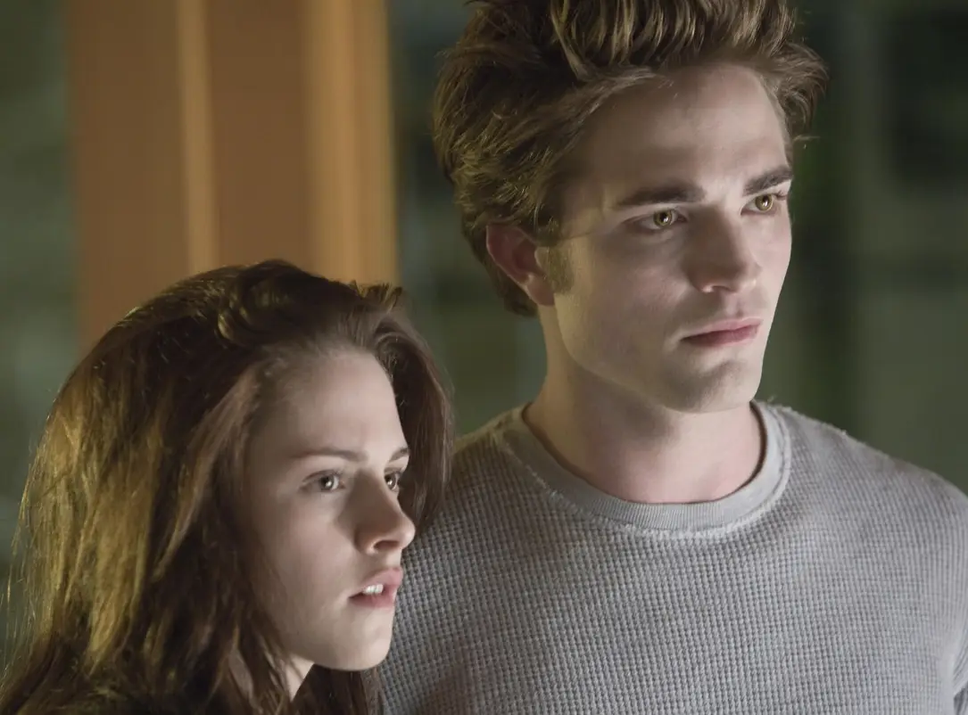 Robert Pattinson made his co-stars gag with his smell. (Paramount Pictures)