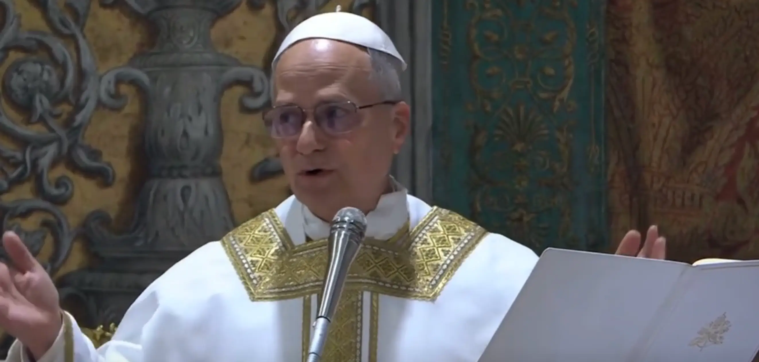 The Chicago-born pope delivered a multilingual speech during his first mass (The Vatican)