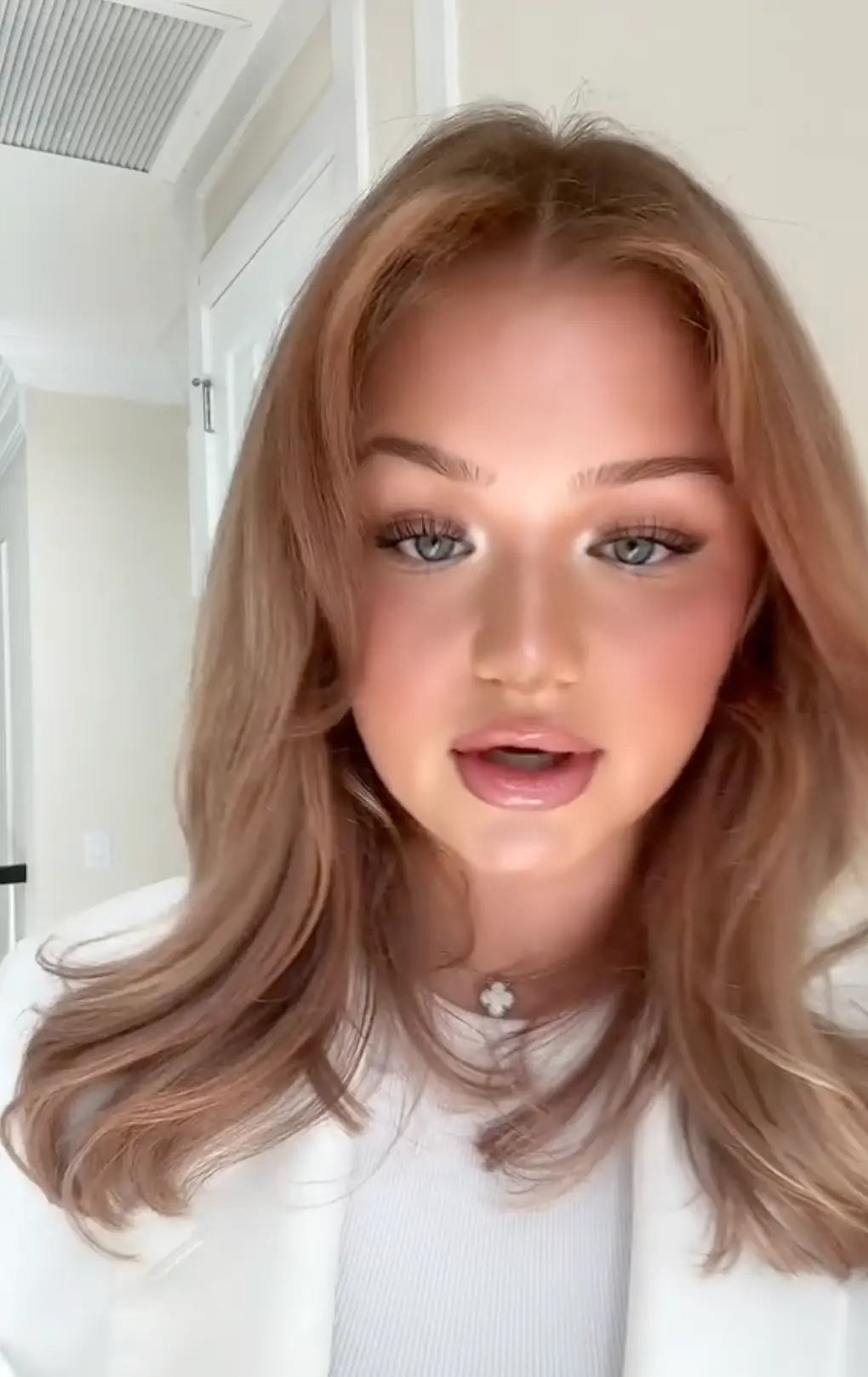 Polly Sekacheva loves her transformation (TikTok/@pollysekacheva)