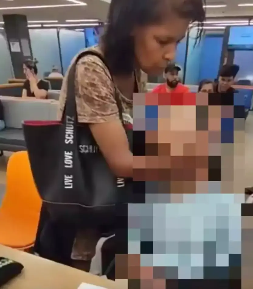 The woman attempted to prop her dead uncle's head up. (X/@realengotv)