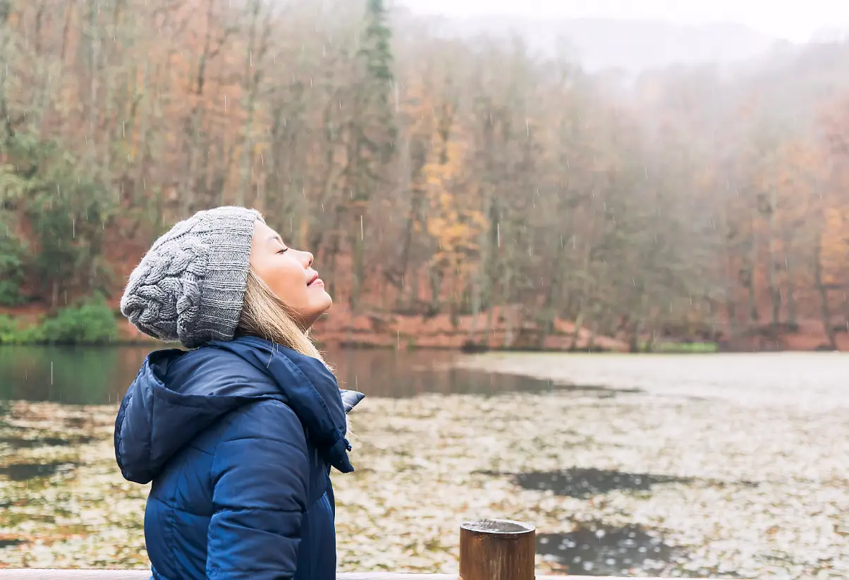 Some may assume that heavier rainfall would result in a stronger smell, but this is not the case (Zero Creatives/Getty Images)
