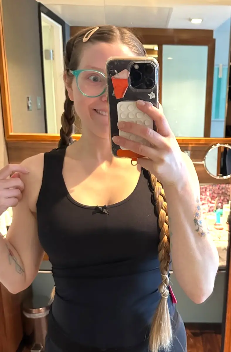 Cave, 38, has breastfed four children across six years (Instagram/@jessiecave)