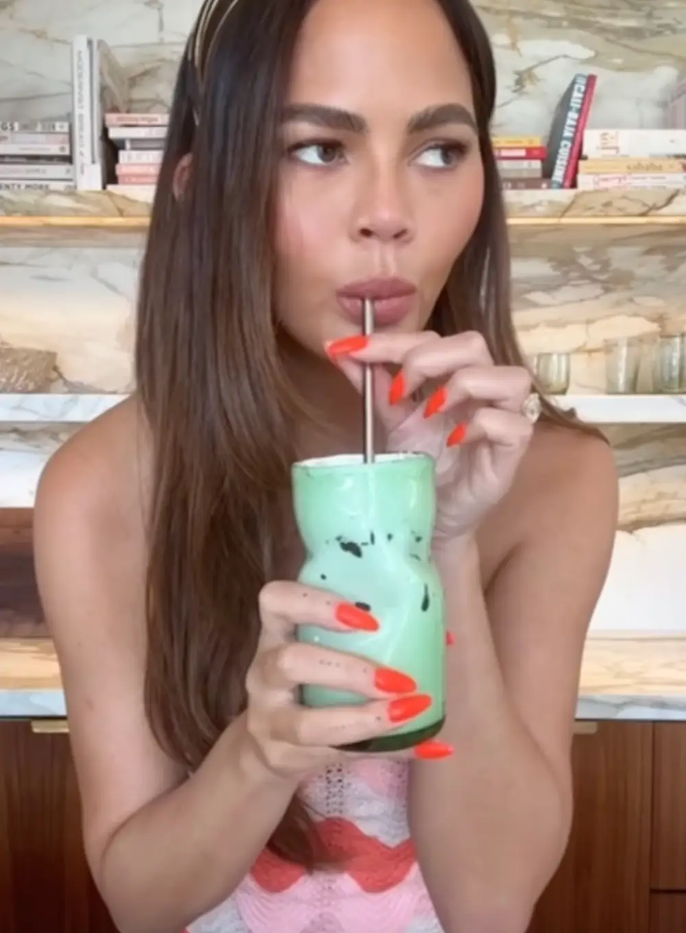 Chrissy Teigen gave it a go and was very impressed (Instagram/@chrissyteigen)