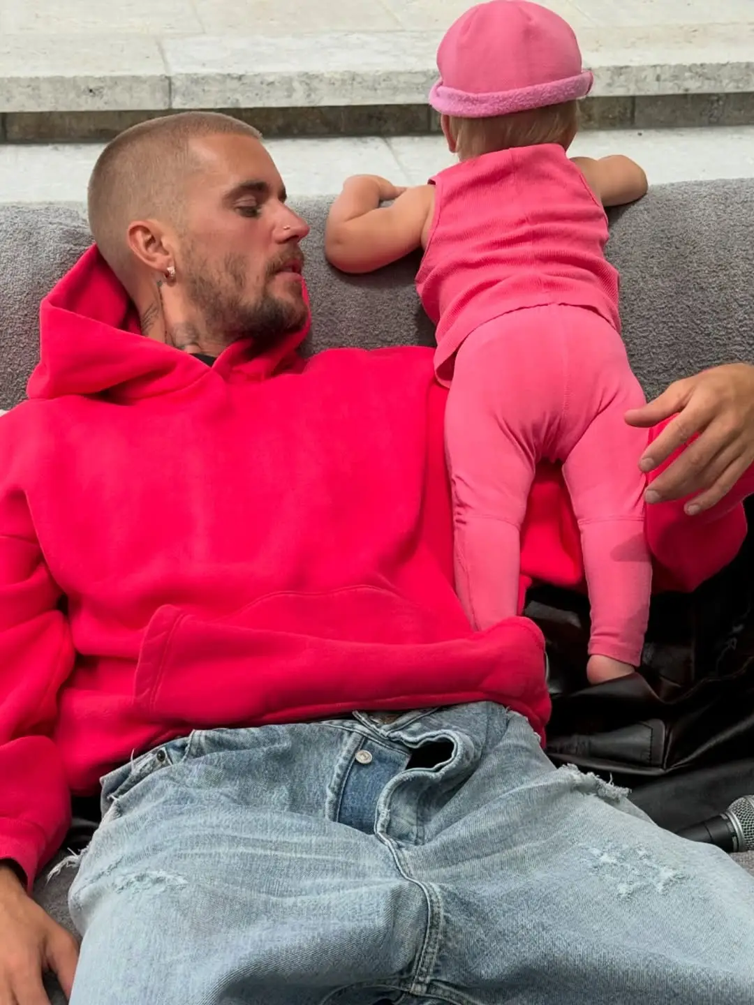 Bieber had seemingly left his flies open for the family photo (Instagram/@lilbieber)