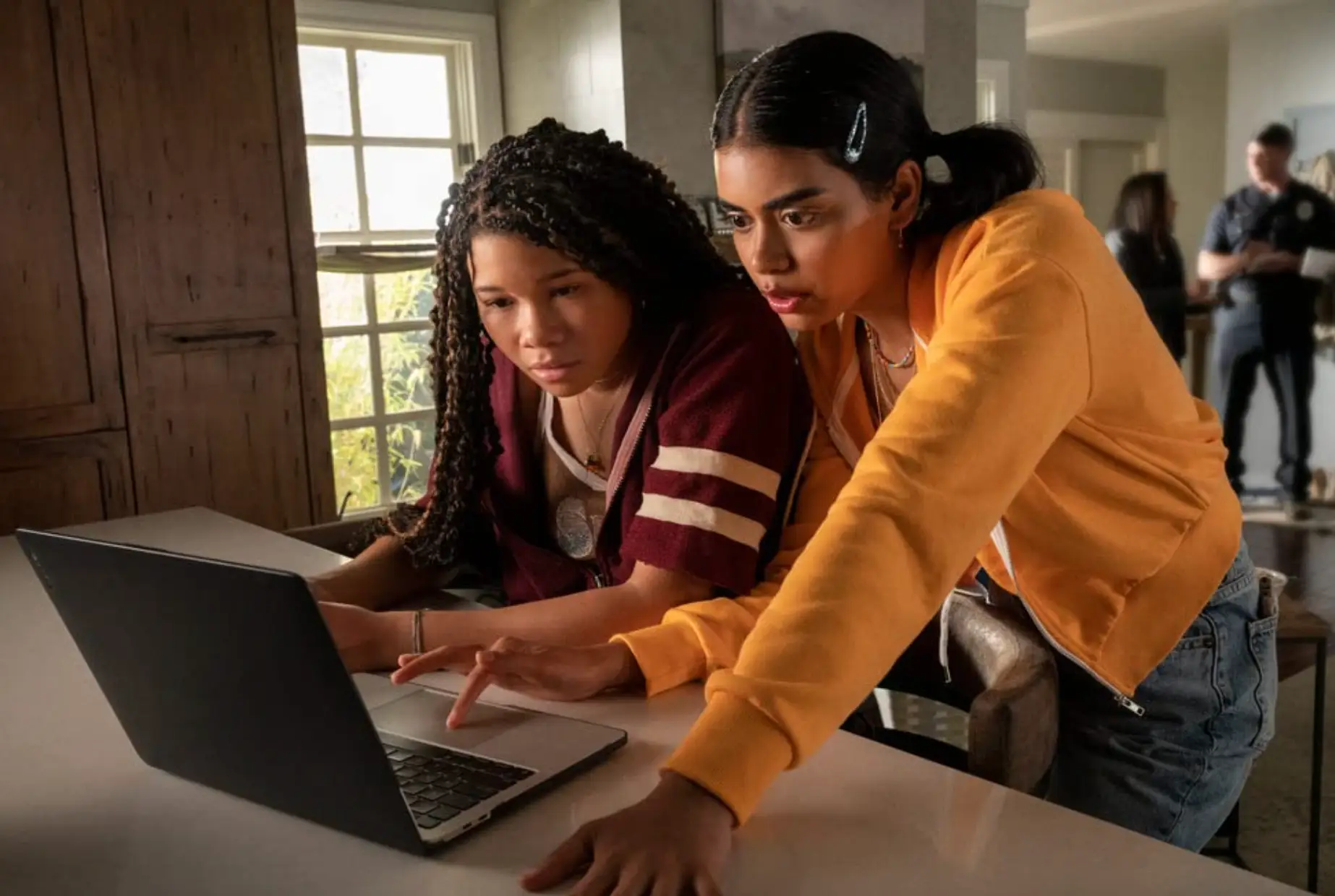 People are calling Missing 'the best mystery movie' they've ever seen.