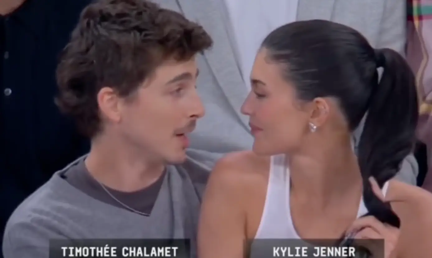 A body language expert and lip reader have weighed in on the couple's TV moment (ESPN)