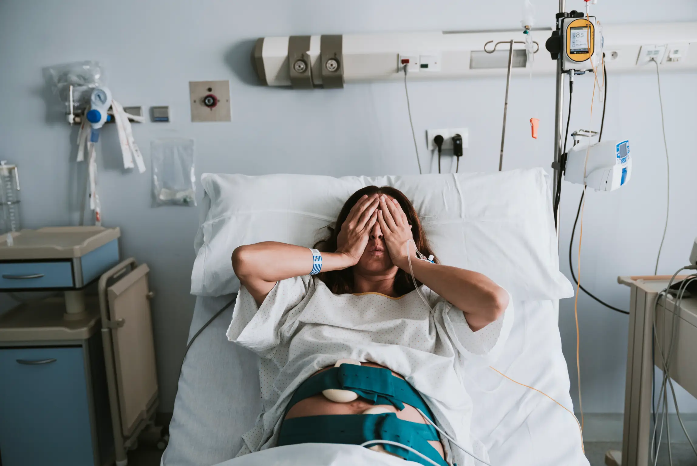 Turns out lying on our back in labour is actually down to one French King and his weird obsession with birth. (Westend61/Getty Images)