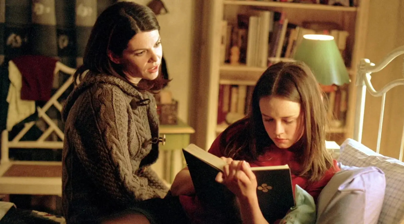 The mother-daughter connection is central to the show (Warner Bros.)
