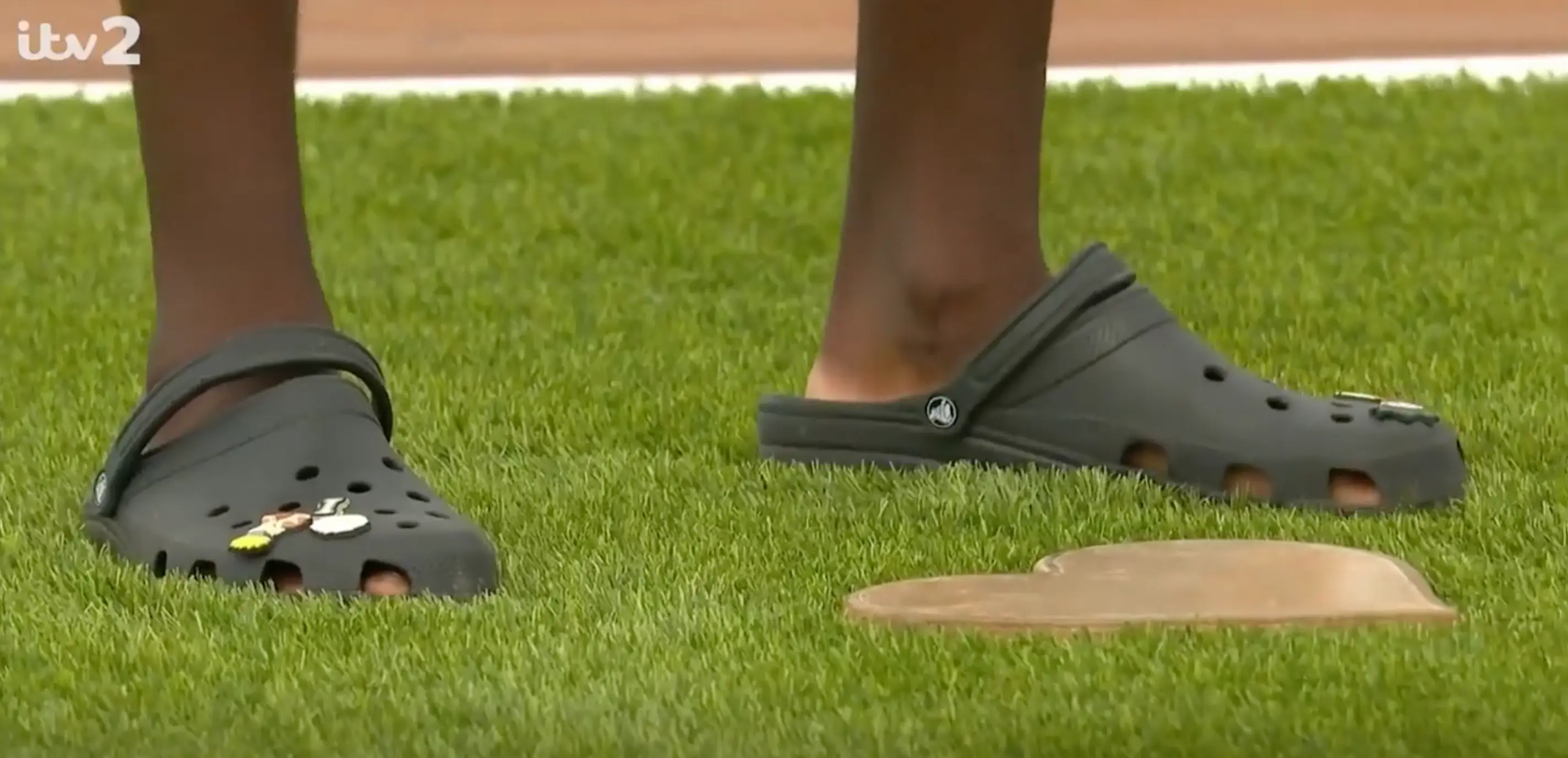 Ikenna rocked up to the villa in a pair of black crocs on day one.