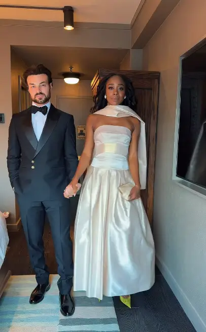Evans' husband defended the dress and corrected the fans who called it out (teetime23/Instagram)