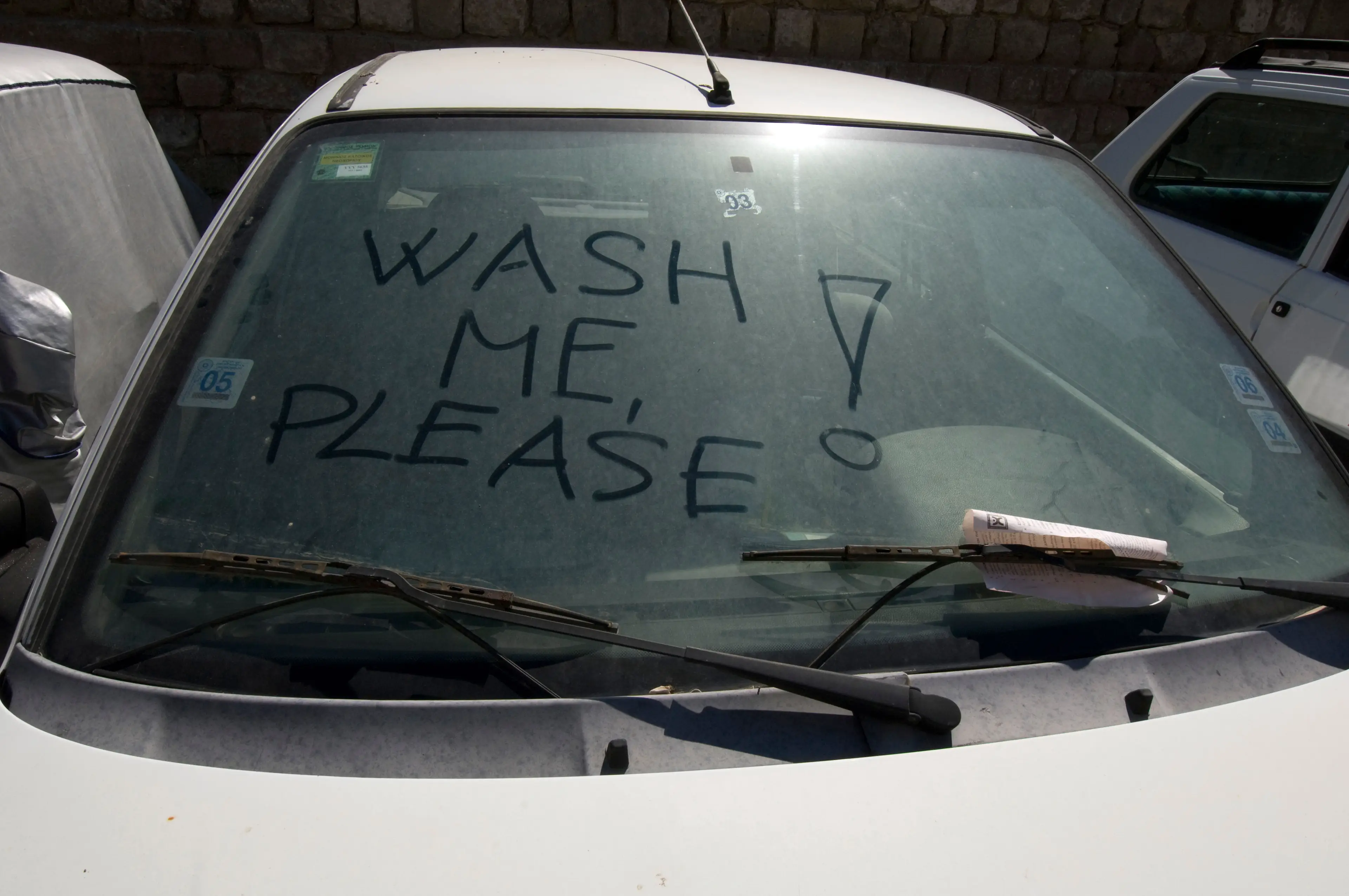 Motorists face fines of up to £1,000 for dirty windscreens (
