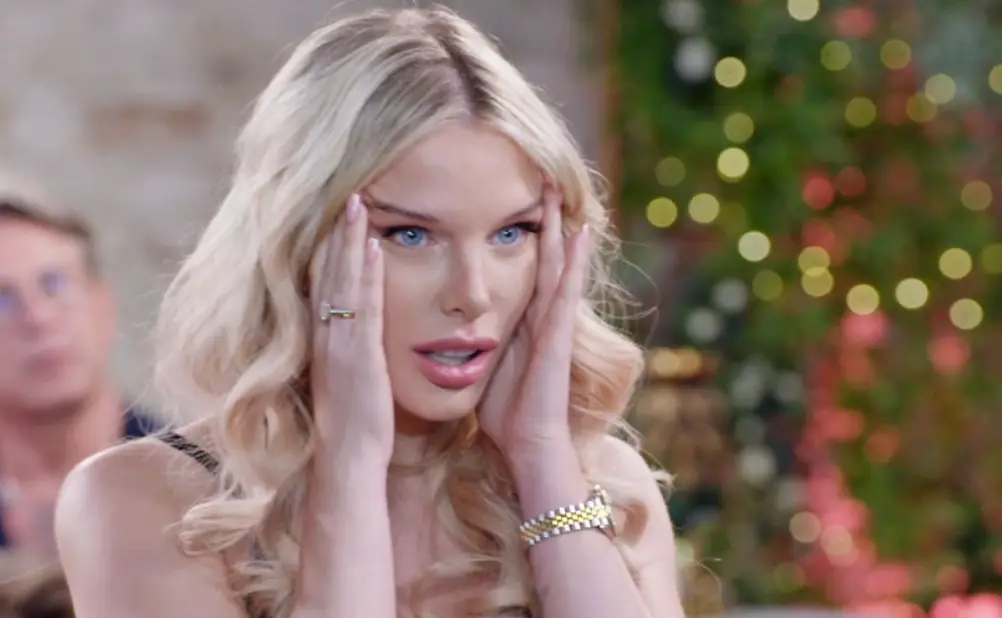 The former Coronation Street star left fans fuming after revealing she has a 'boyfriend' on the outside (E4)