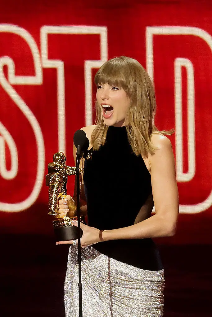 The show saw Swift break a new record as the most awarded artist in VMA history (Kevin Winter / Staff / Getty Images)