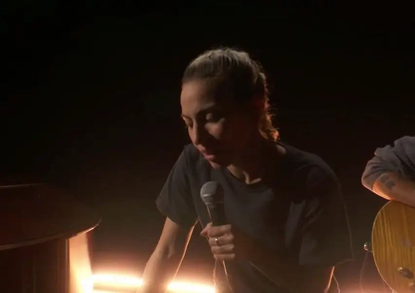 Lady Gaga performed a stripped back version of 'Hold My Hand' at the Oscars.