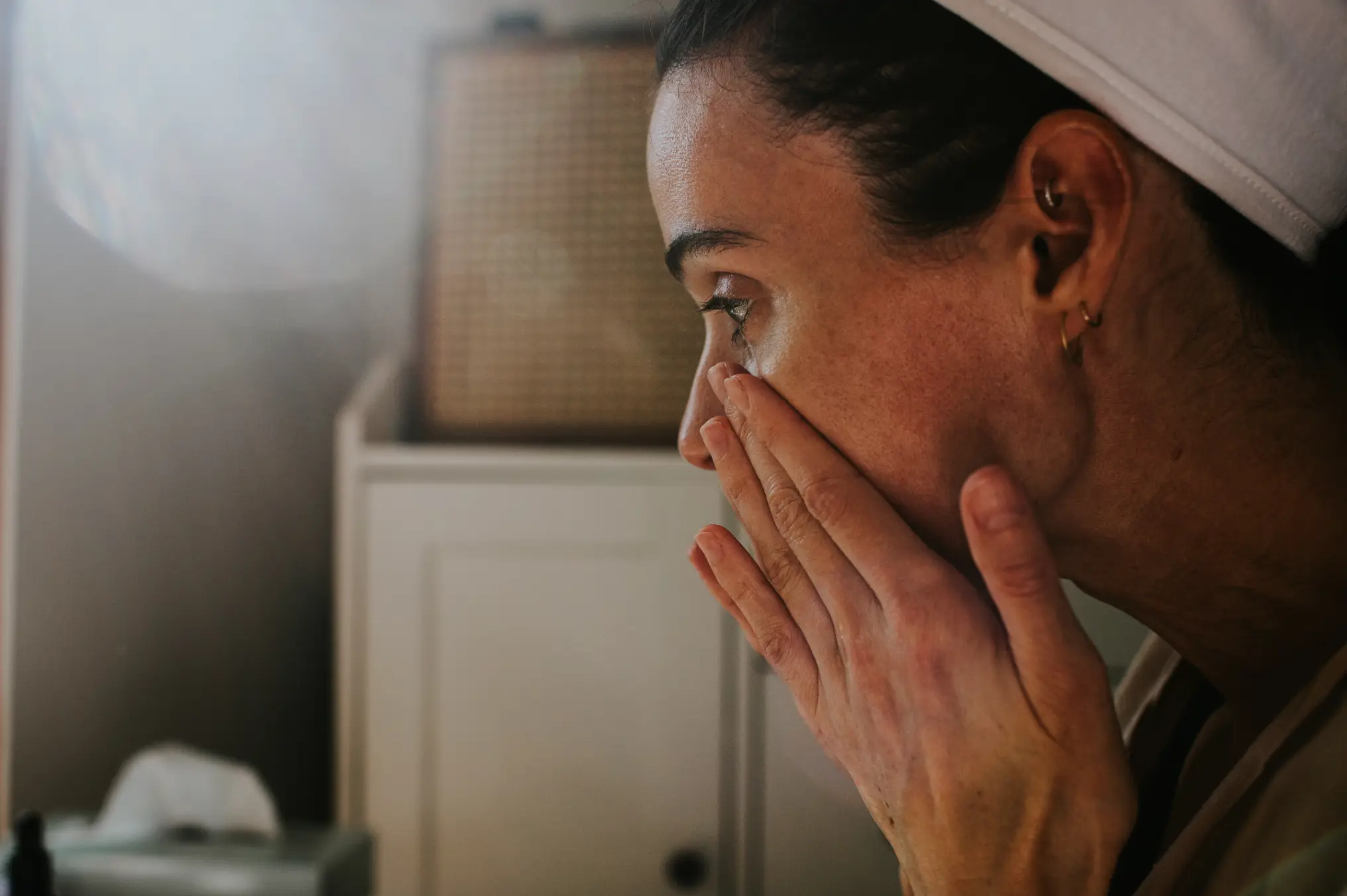 Facial swelling and discolouration can be symptoms of heart issues (Getty Stock Images)