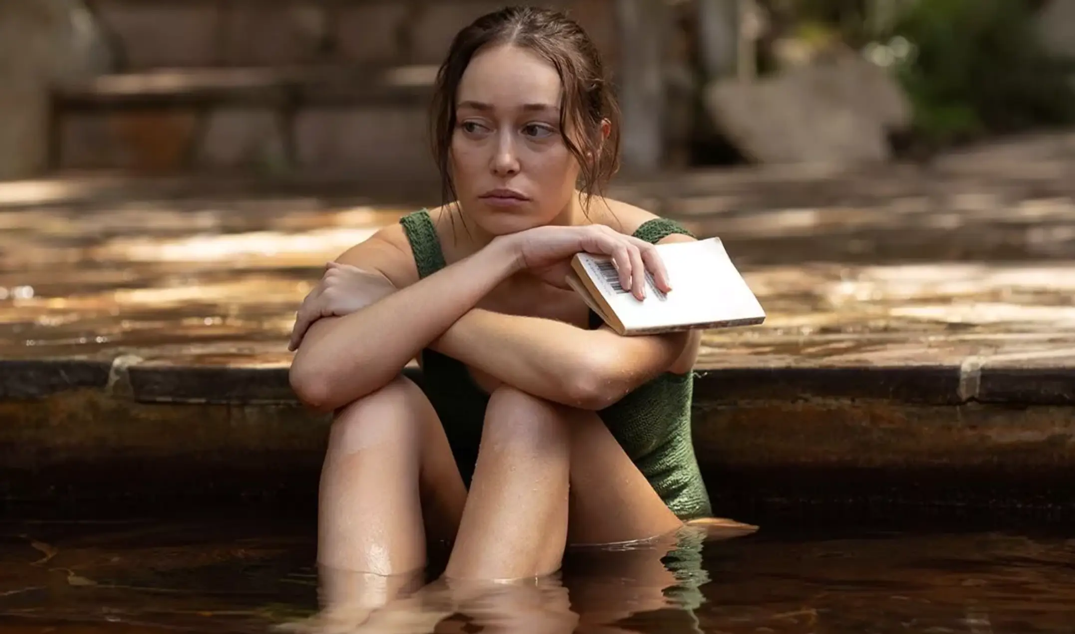 Apple Cider Vinegar character Milla Blake refused conventional cancer treatment is favour of a holistic approach (Netflix)