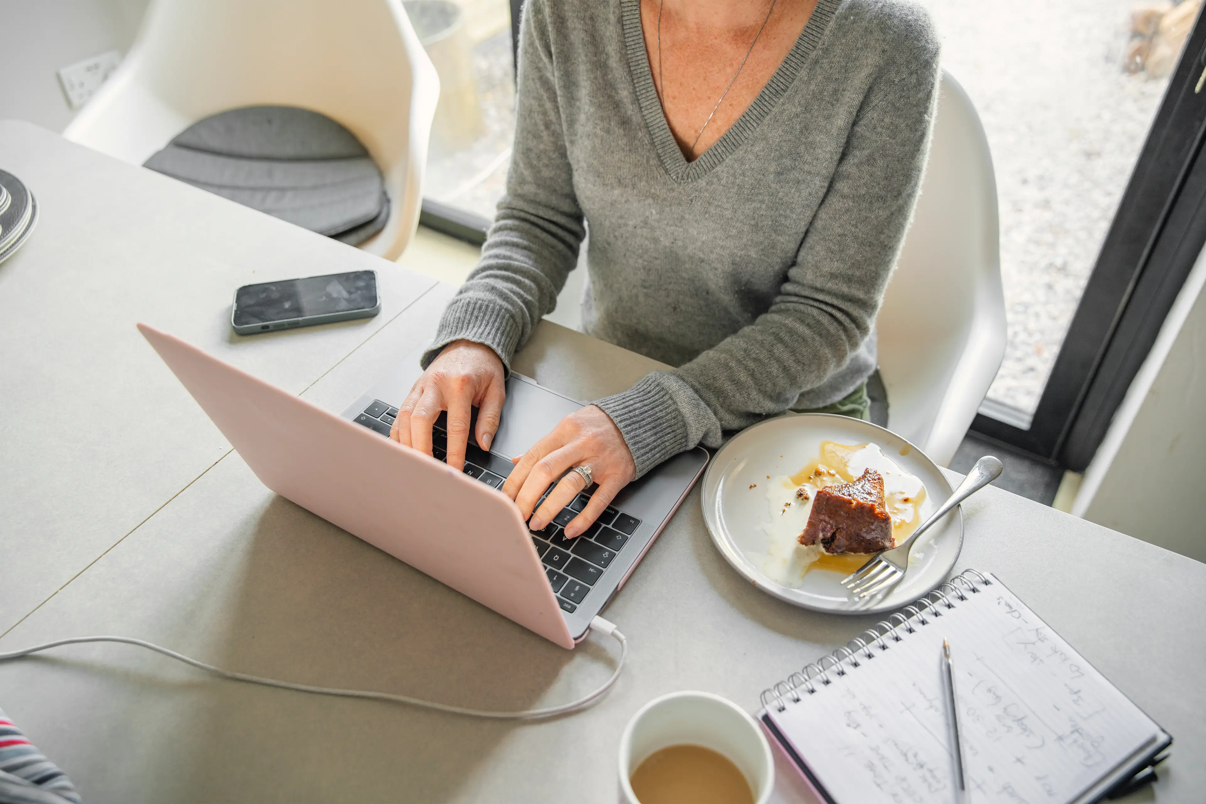 One Aussie boss has divided opinion for their blunt message to an employee.