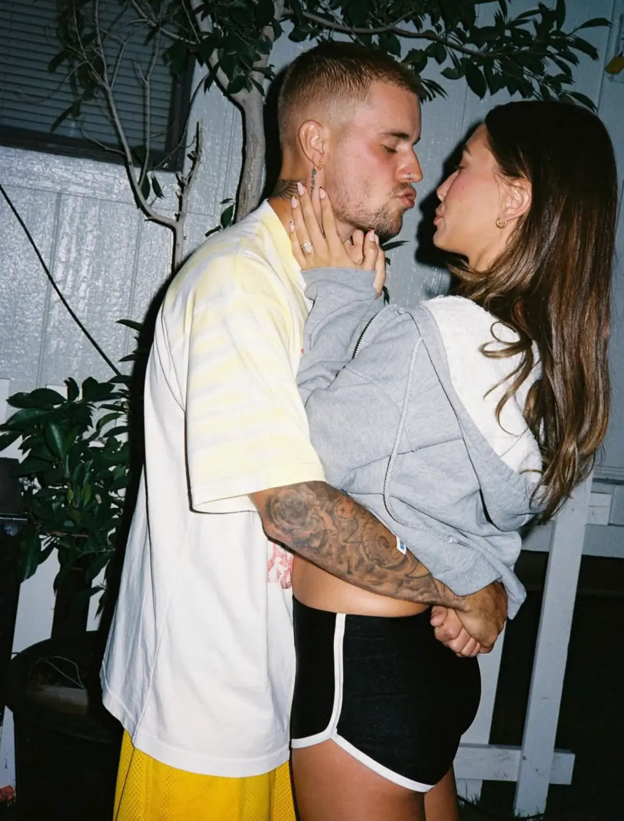 Fans were thrilled by the sweet behind-the-scenes pics (instagram/@lilbieber)