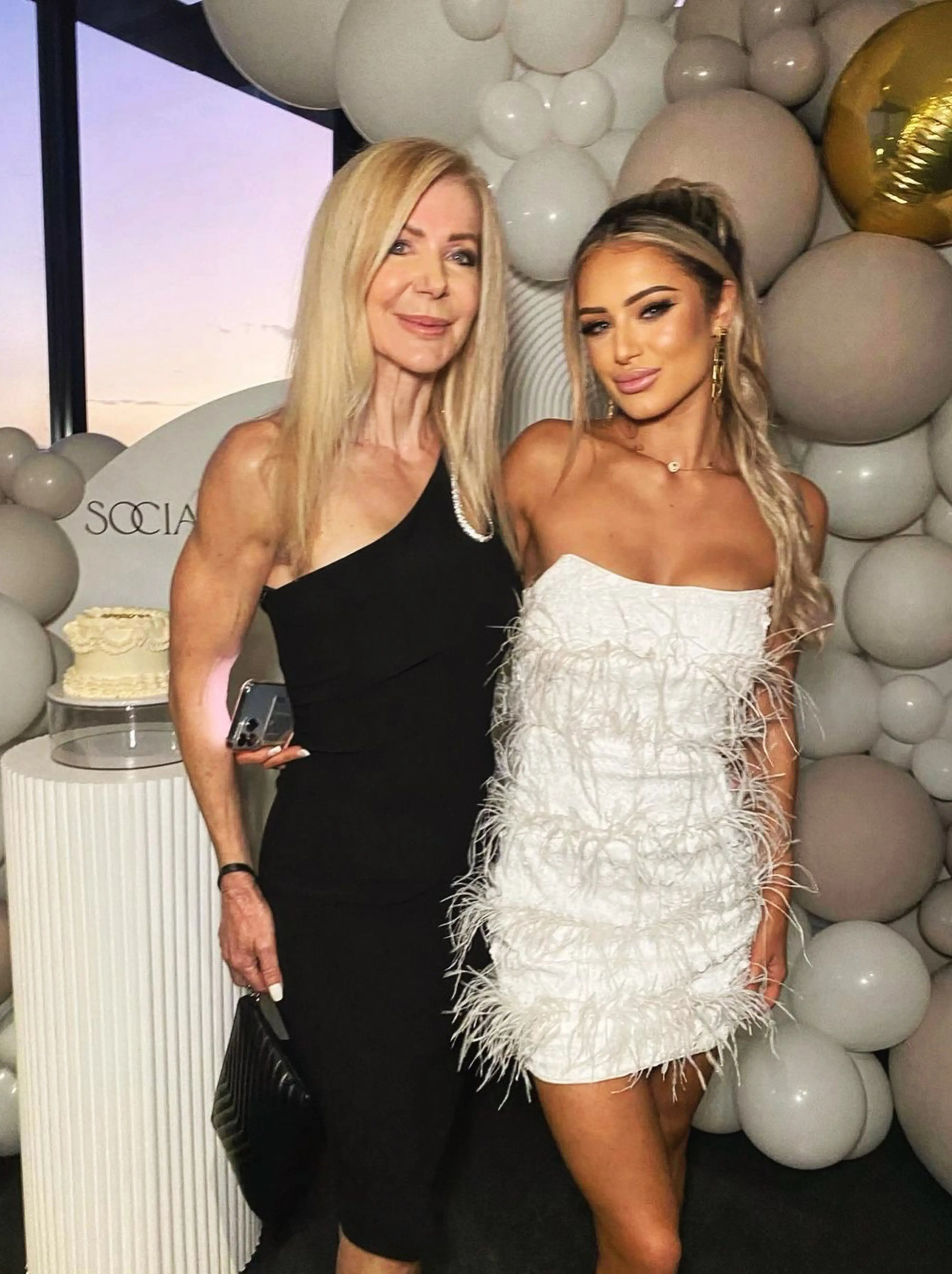 Lesley and Tia have a 43-year age-gap but still do the same workouts and share the same wardrobe.