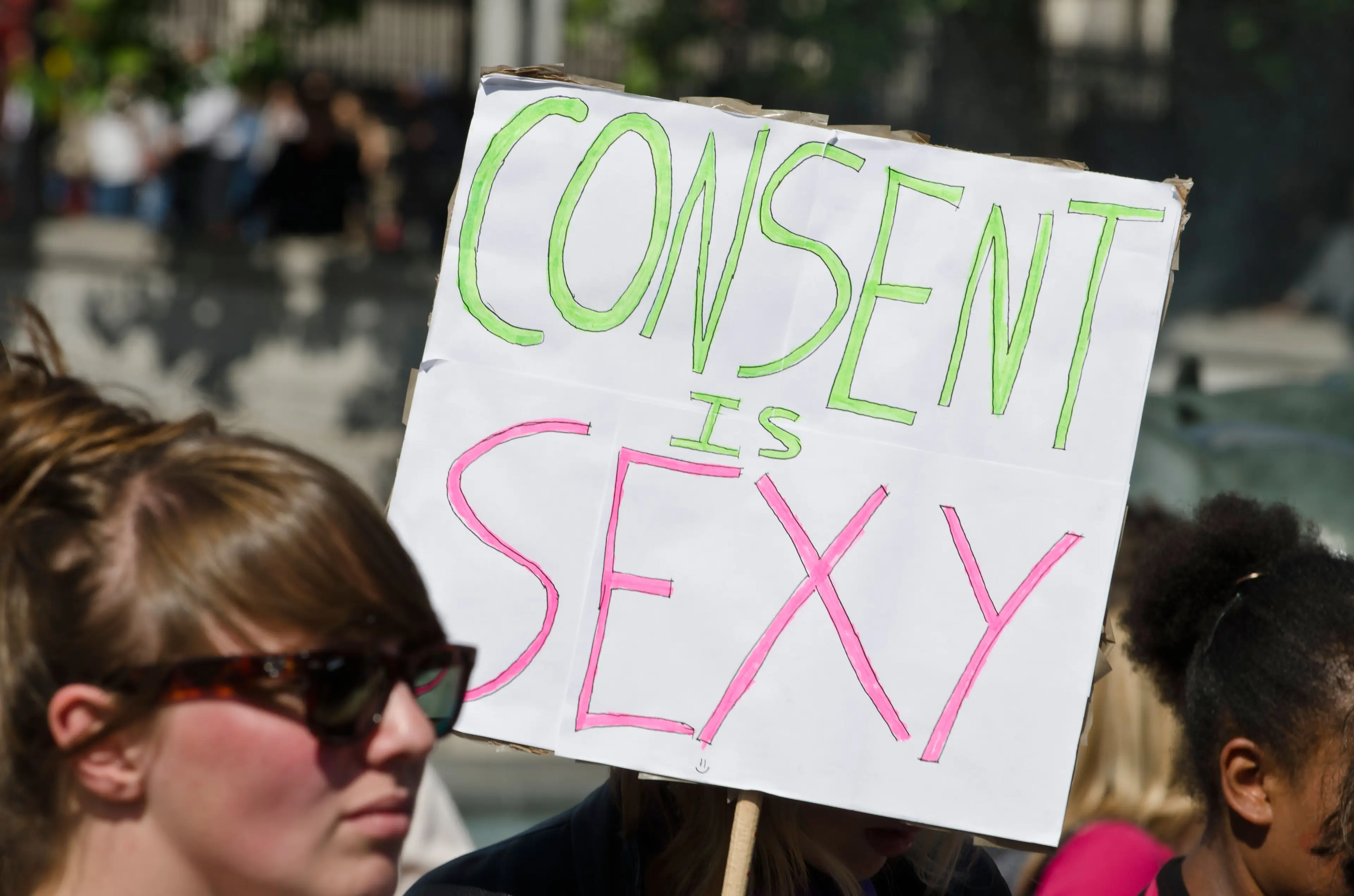 Greg should have never sent the picture without enthusiastic consent.