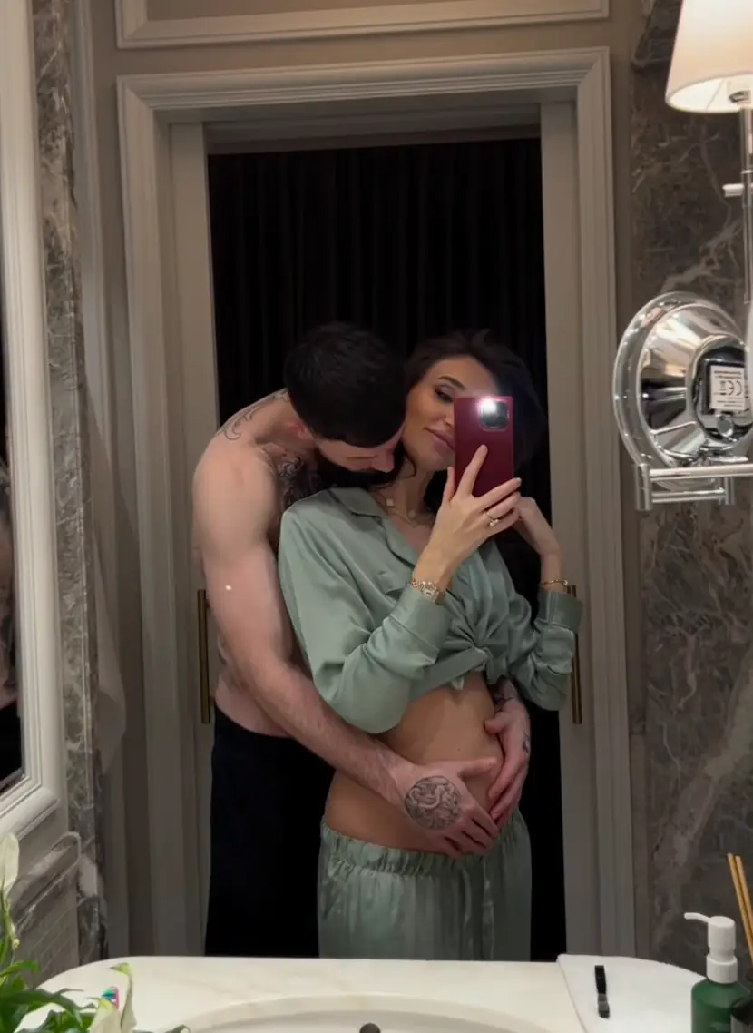 Megan revealed she's been rushed to hospital. (Instagram/@meganmckenna)