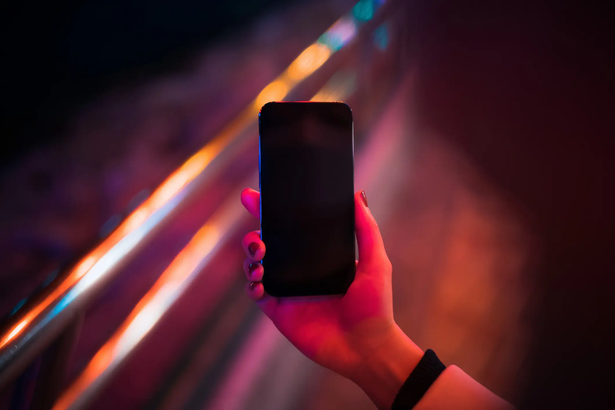 The emergency number is '999-55' (d3sign / Getty Images)