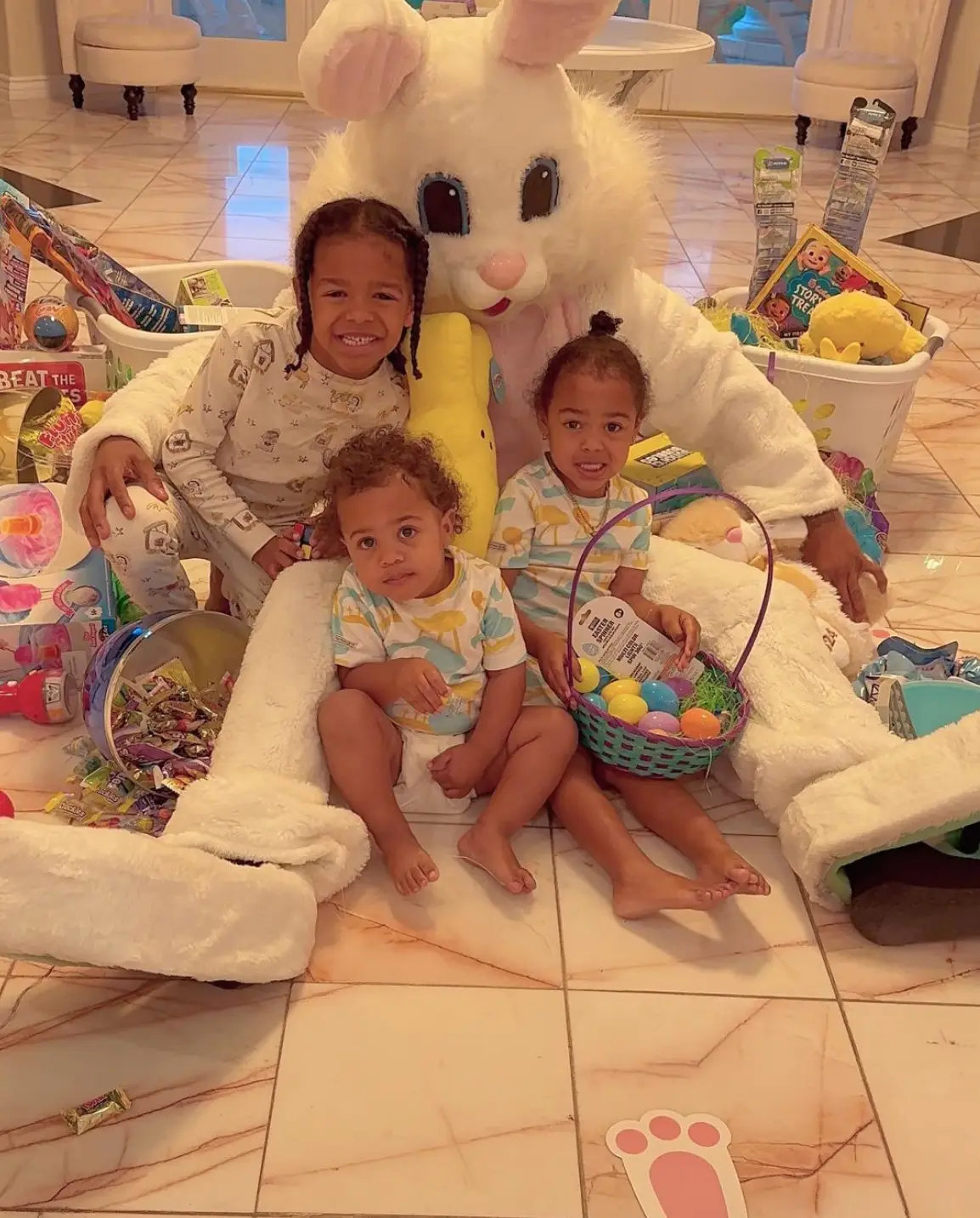 Earlier this year, he spent Easter with his blended family. (Instagram/@nickcannon)