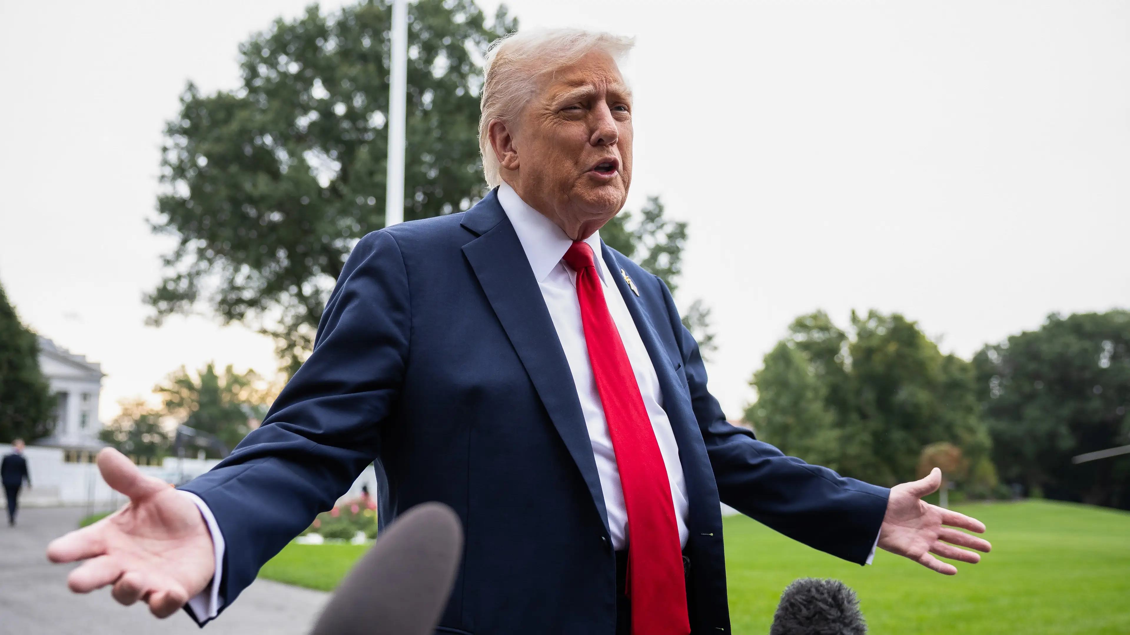 Donald Trump fuels outrage as $200m White House ballroom project continues during US government shutdown