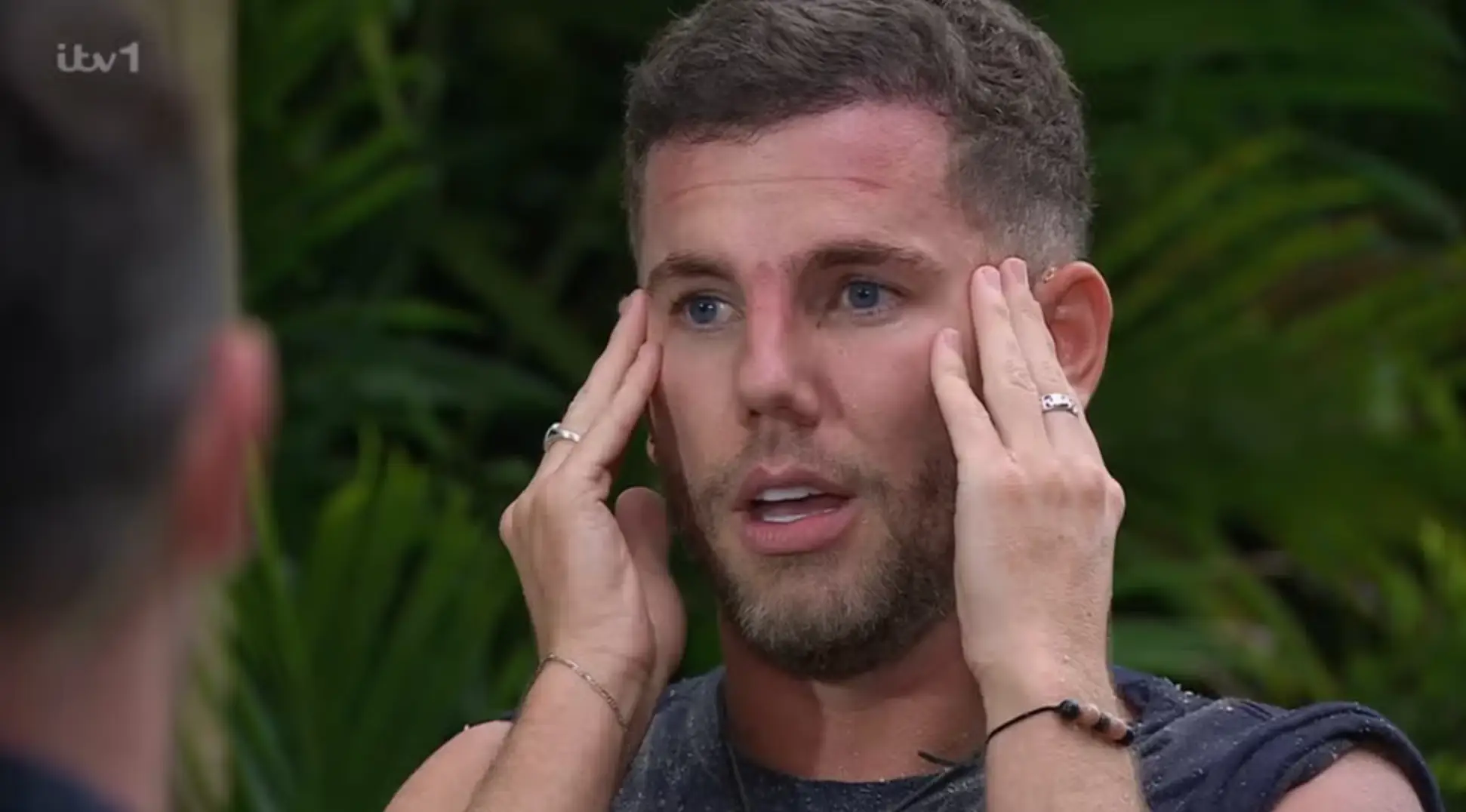 Dean McCullough could be about to quit I'm A Celebrity, according to a body language expert. (ITV)