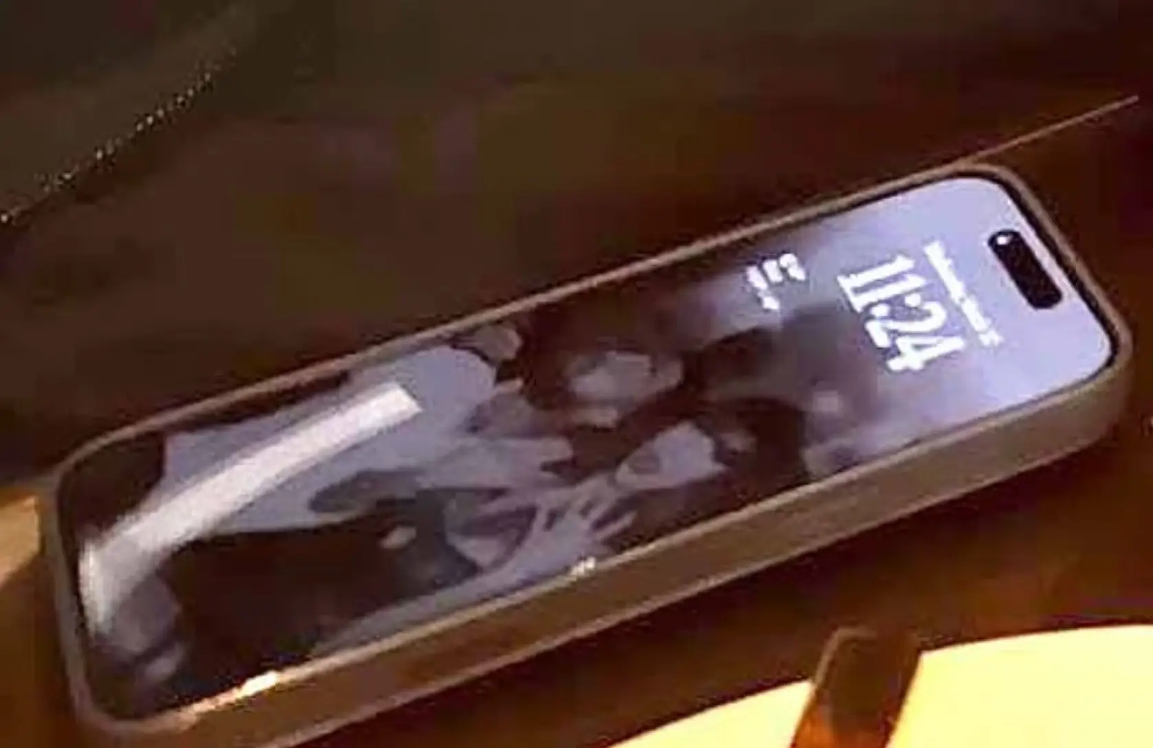 Fans have wondered what the lockscreen photo might have meant (Instagram/@killatrav)