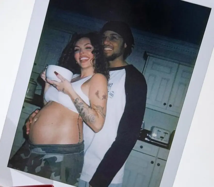 The star announced her pregnancy in January (Instagram/@jesynelson)