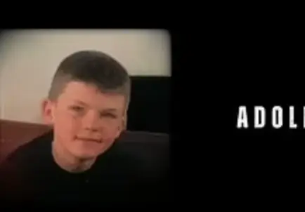 This boy looks suspiciously like a young Ryan... (Netflix)