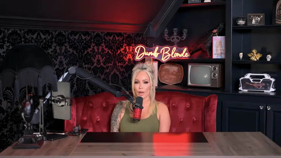 YouTube/Dumb Blonde