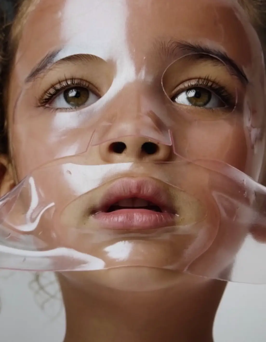 The advert features a youngster (Instagram/@shaymitchell)