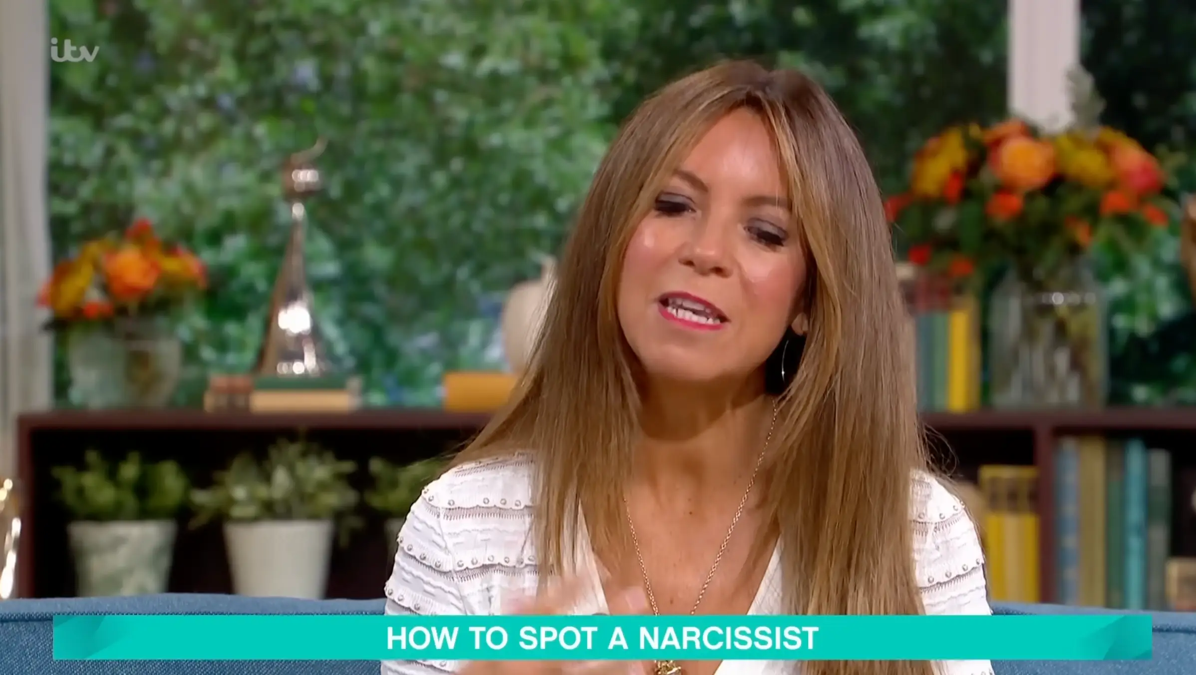 Psychotherapist Kathleen Saxton revealed exactly how you can spot a narcissist in your life (YouTube/ThisMorning)