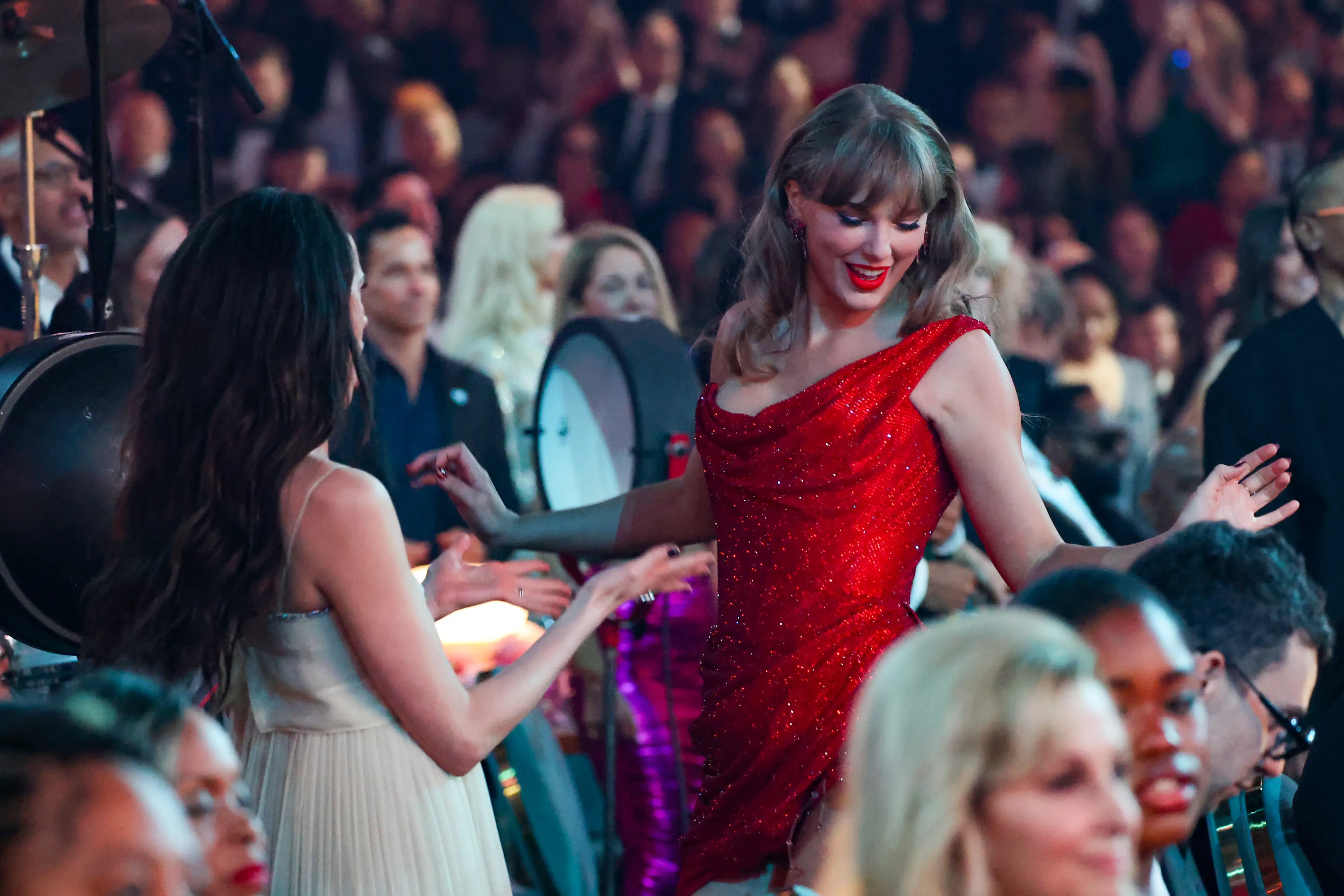 Taylor Swift danced to Sabrina Carpenter's hit song 'Please Please Please' (Kevin Mazur/Getty Images for The Recording Academy)