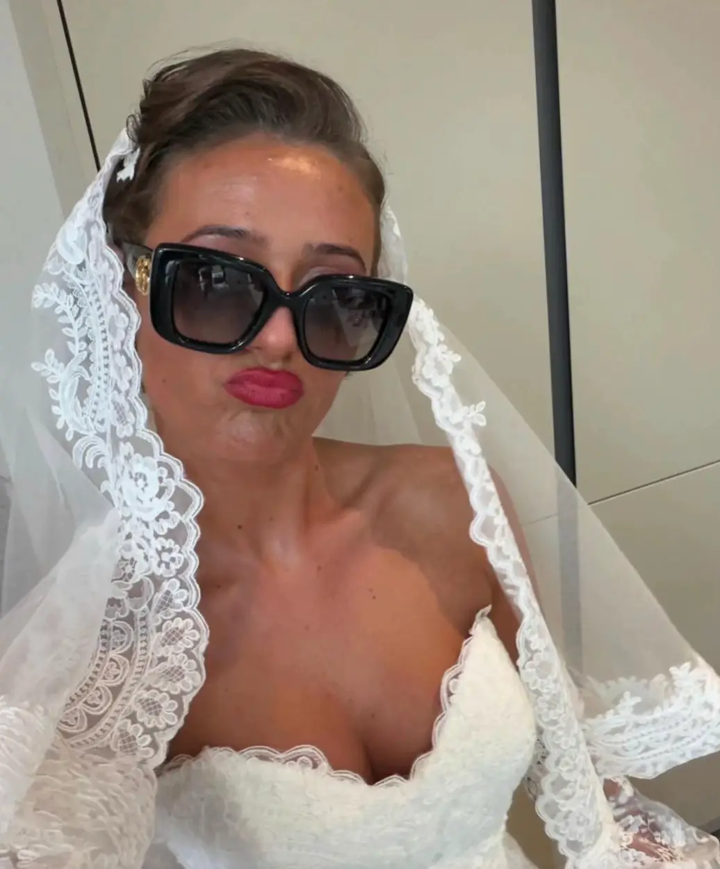 Venezuela also wore a pair of Gucci sunglasses (TikTok/@venezuelaffury)