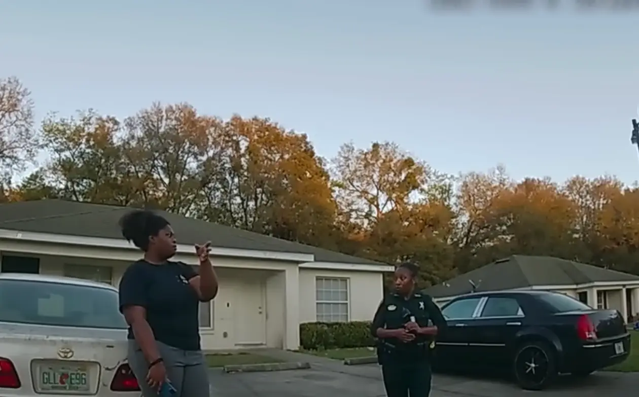 AJ had planned to leave the neighbourhood (Netflix)