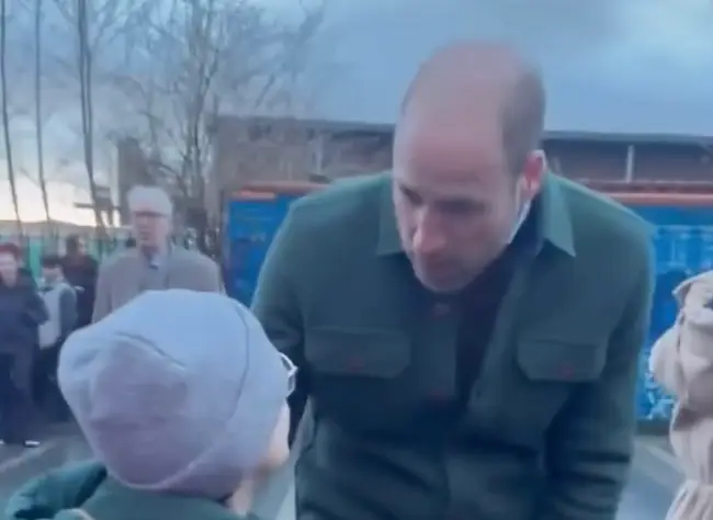 Prince William took time to speak to year 5 student, Mohammed, at a school in Liverpool. (X/@stnicsliv)