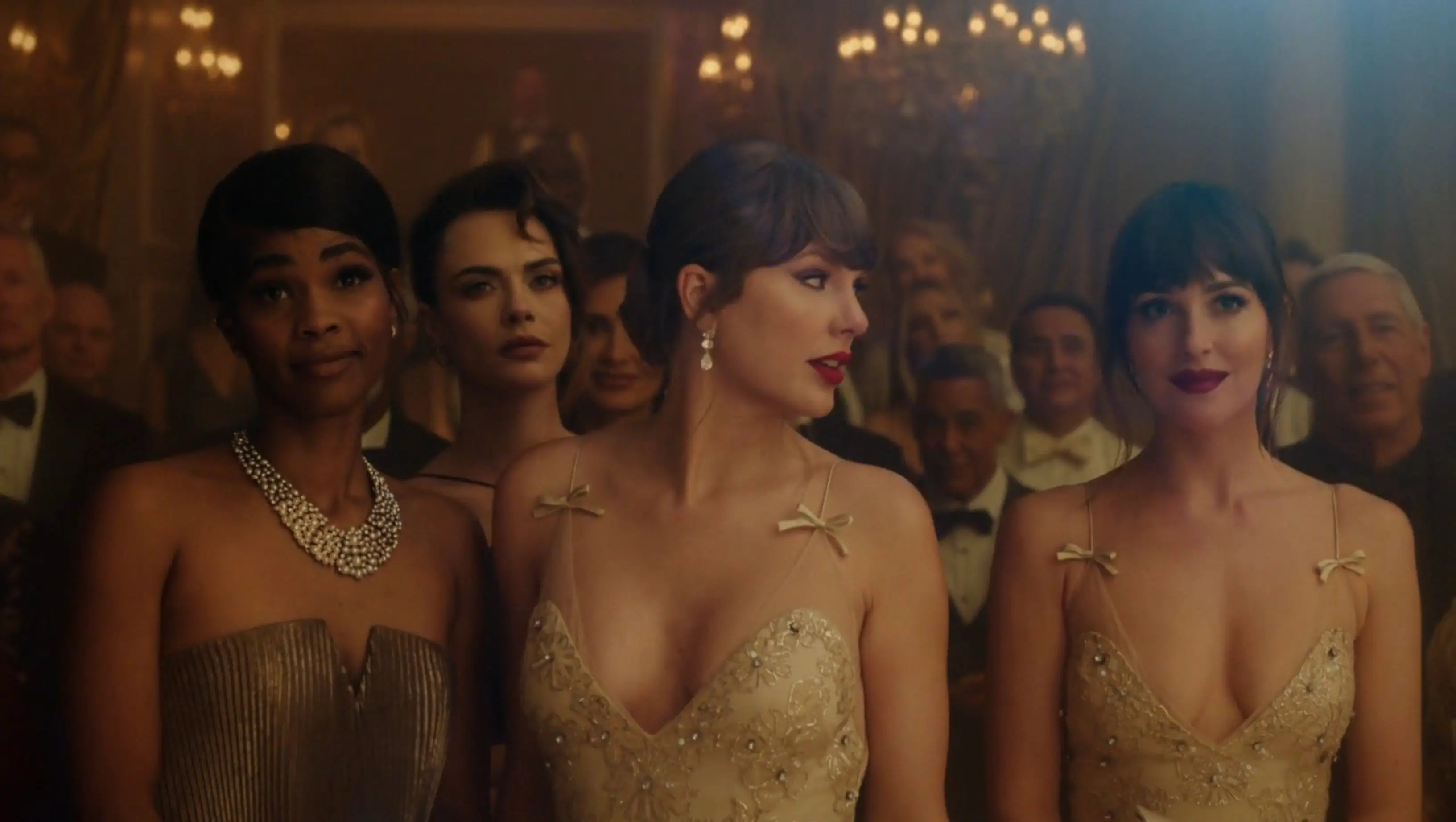 Cara Delevingne made an unexpected cameo in Taylor Swift's new music video (MTV/Taylor Swift)