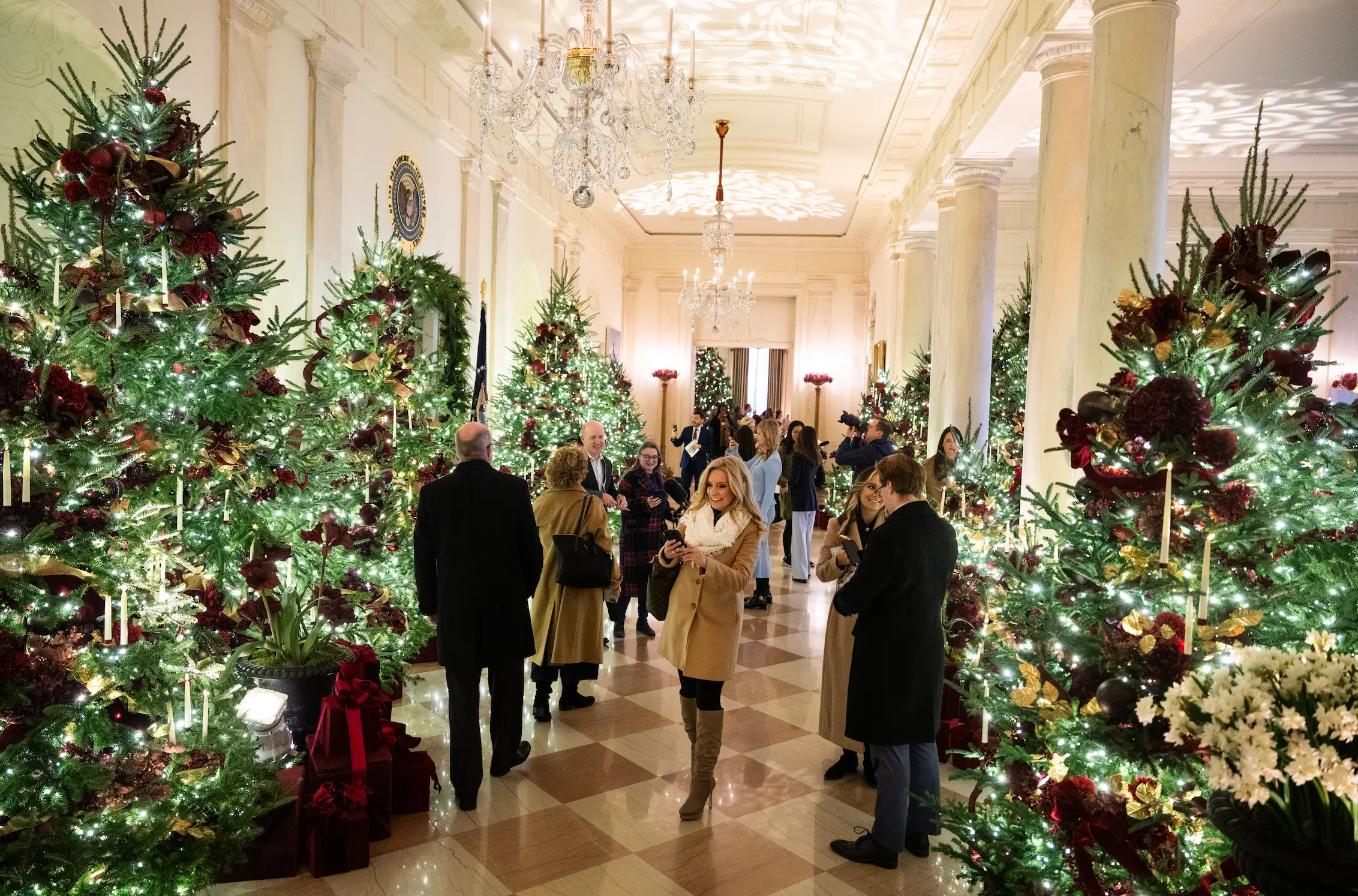 Melania pulled out all the stops (Tom Williams/CQ-Roll Call, Inc via Getty Images)