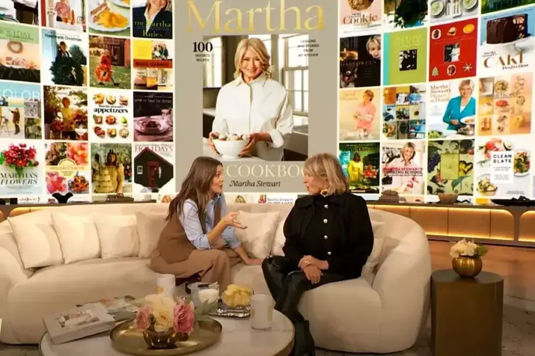 Martha Stewart appeared on Drew Barrymore's show to promote her cookbook (The Drew Barrymore Show)