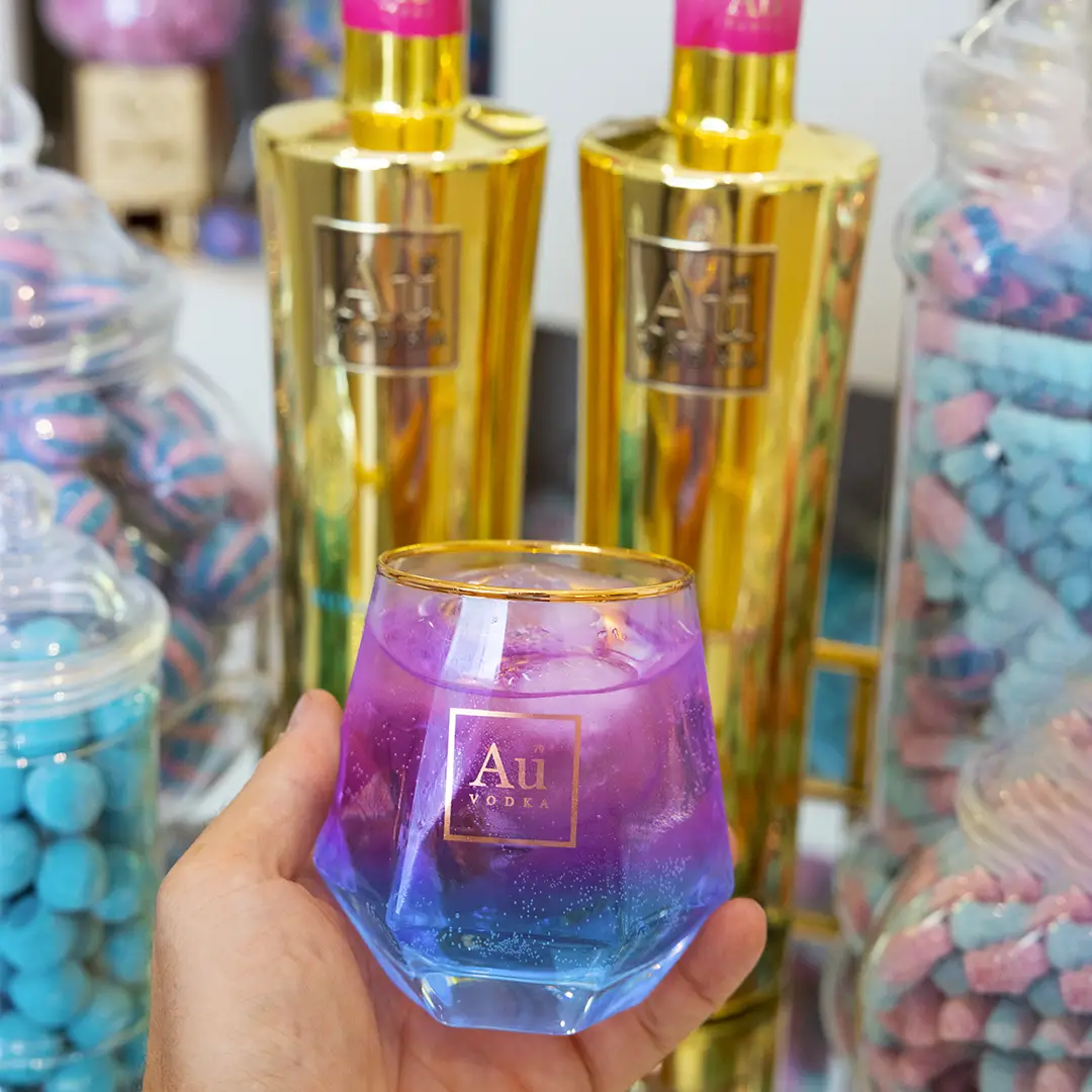 Blue in colour to begin with, the magical beverage instantly changes colour once lemonade is added.