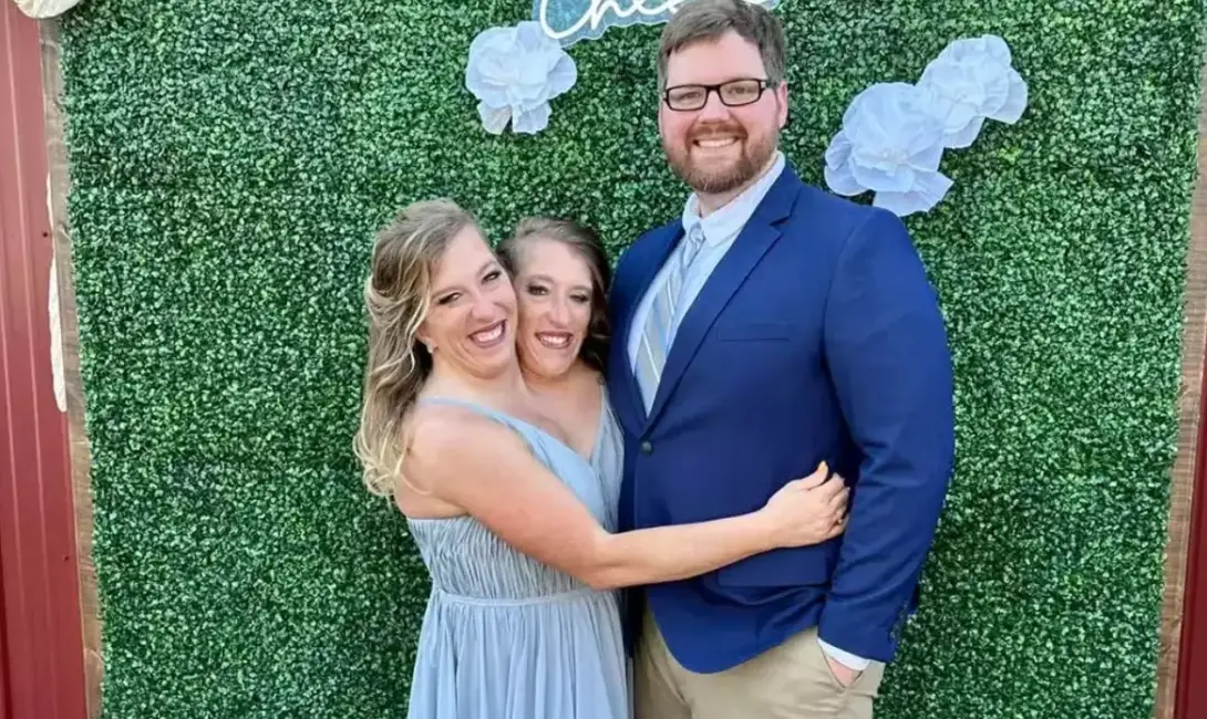 Abby and Brittany Hensel have addressed photos that circulated last month of them with a newborn baby (TikTok/@abbyandbrittanyhensel)