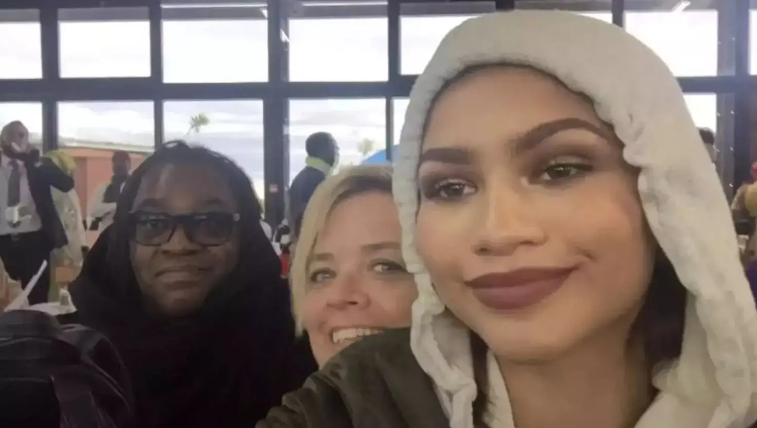 Zendaya with parents Claire Stoermer and Kazembe Ajamu Coleman (X/@Zendaya)